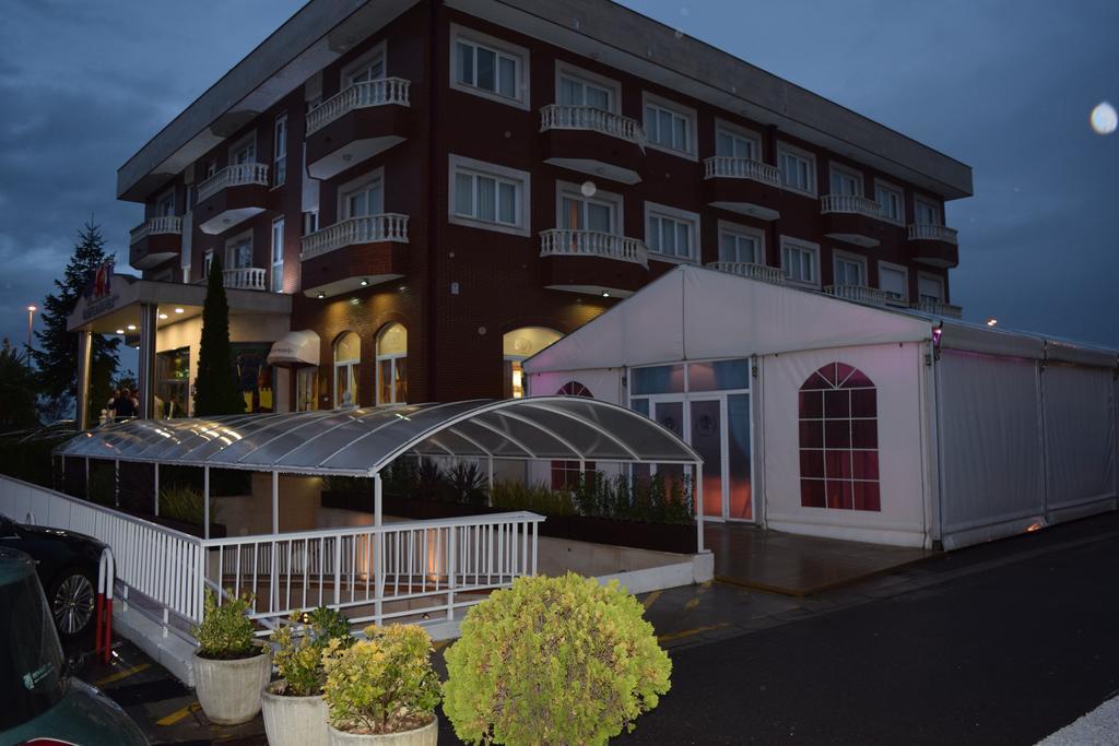 Hotel Camino Real Arcahueja エクステリア 写真