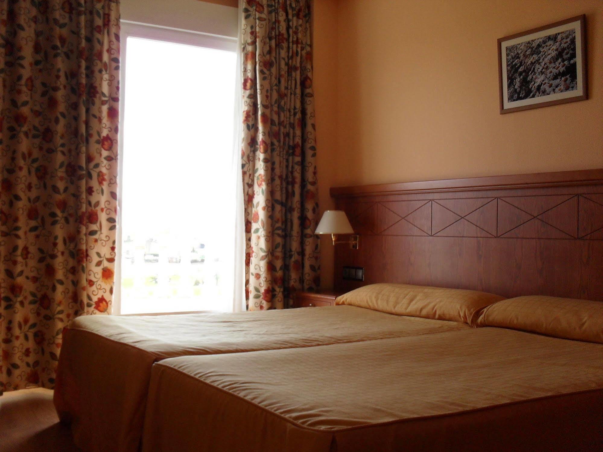 Hotel Camino Real Arcahueja エクステリア 写真