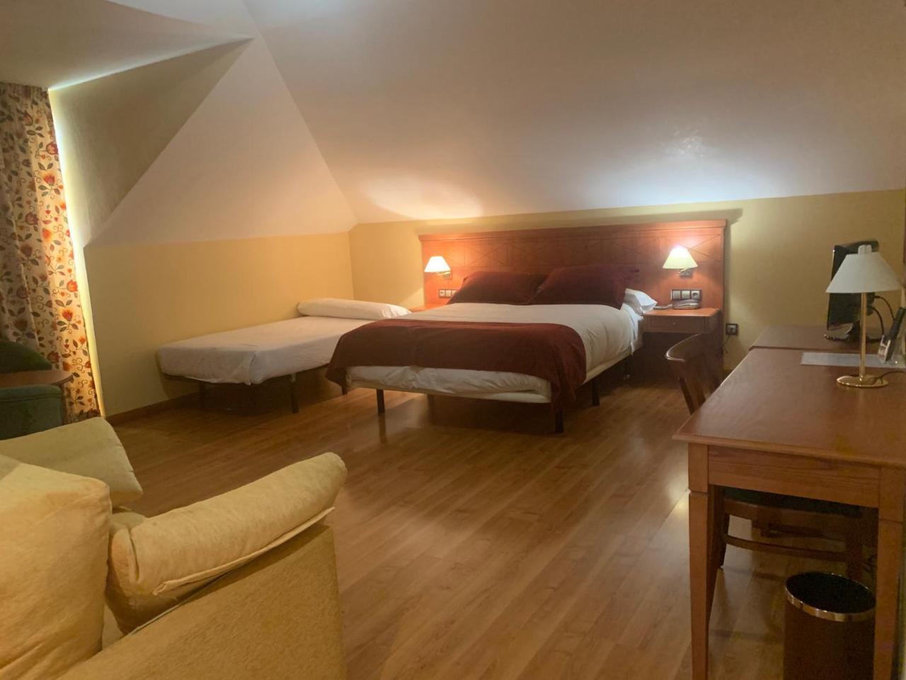 Hotel Camino Real Arcahueja エクステリア 写真
